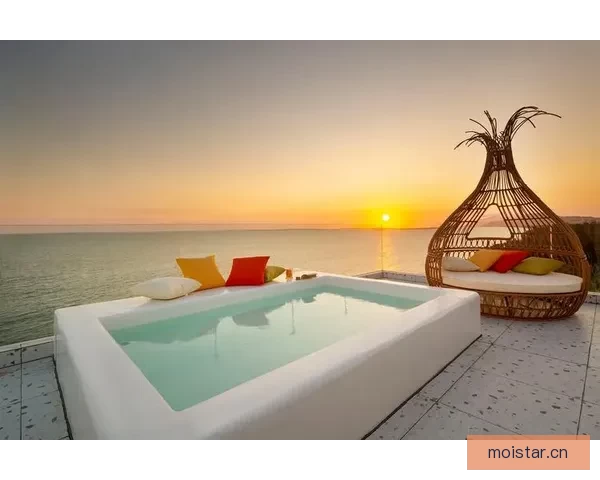 在天涯海角，与星辰大海共眠：三亚网红民宿的浪漫不止一面